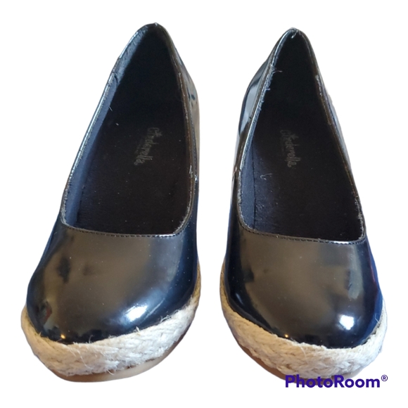 CINDERELLA OF BOSTON Women’s Black Wedges Petite Shoes - Size 4 W - Picture 3 of 5